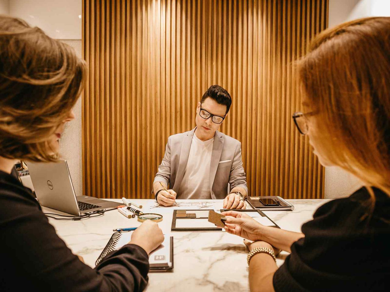 https://arammfinserv.com/wp-content/uploads/2020/08/service_01-1280x960.jpg
